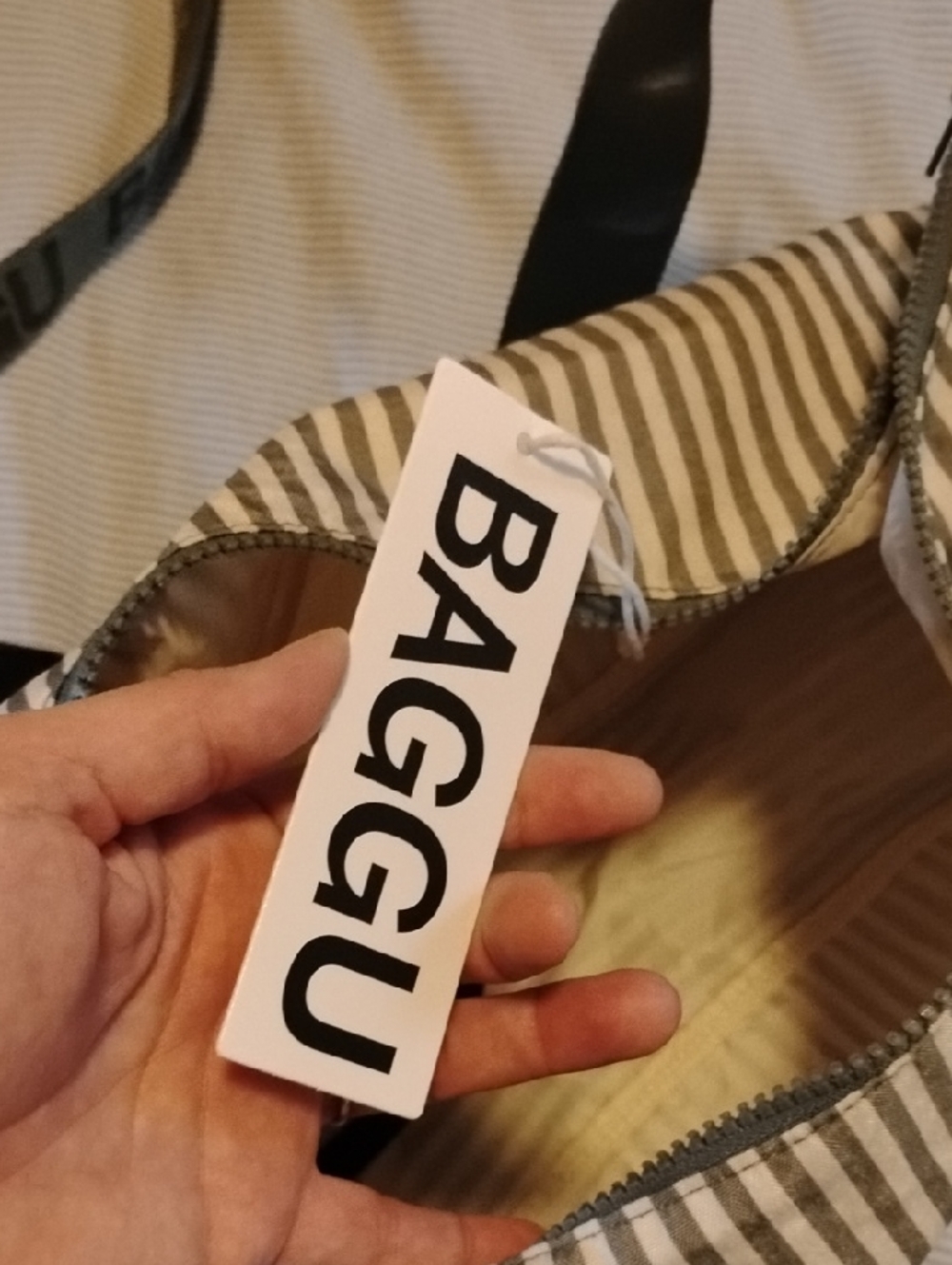 Large Baggu Crescent Bag In Sage Stripe - Picture 3 of 6